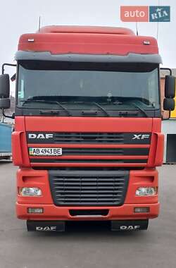 Контейнеровоз DAF XF 95 2004 в Могилев-Подольске