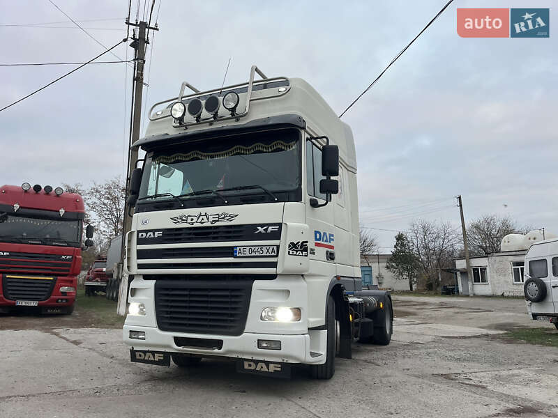 Тягач DAF XF 95 2003 в Дніпрі