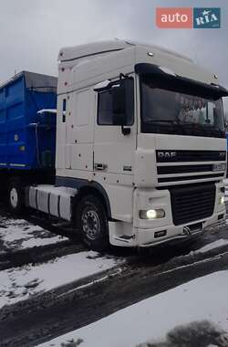 Тягач DAF XF 95 2004 в Мурафі