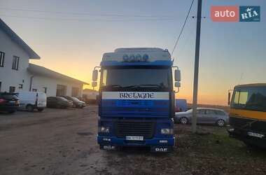 Тягач DAF XF 95 2002 в Дубровиці