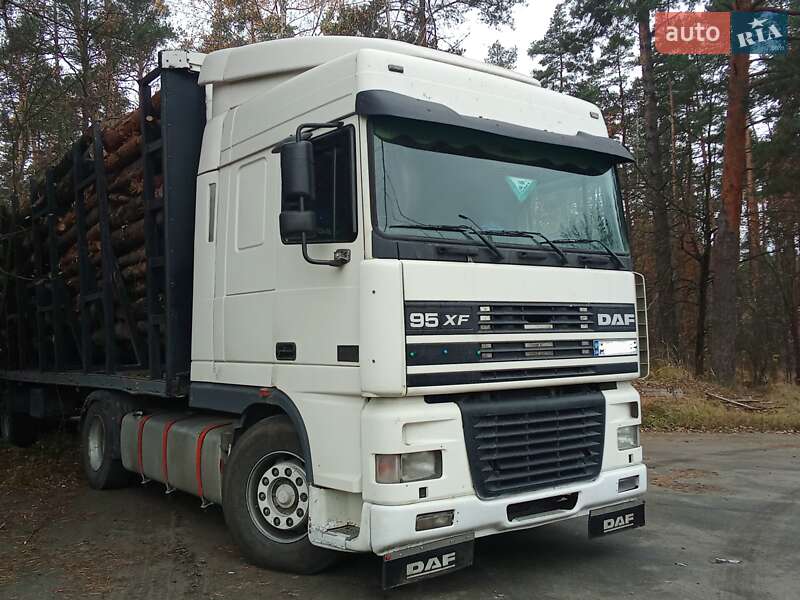 Тягач DAF XF 95 2002 в 