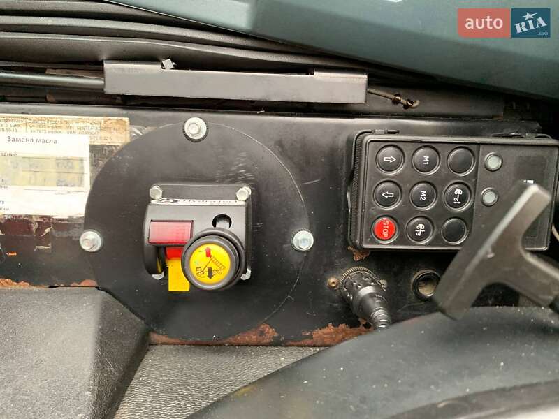 Тягач DAF XF 95 2006 в Дніпрі