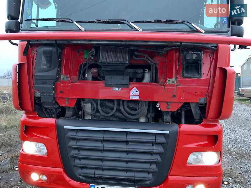 Тягач DAF XF 95 2006 в Дніпрі