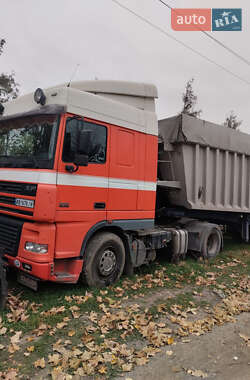 Зерновоз DAF XF 95 2003 в Маяках