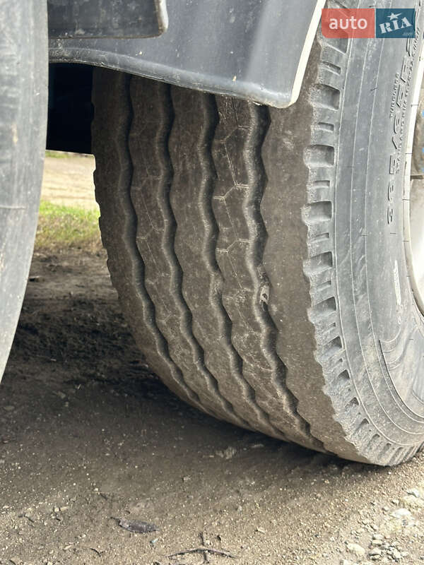 Тягач DAF XF 95 1998 в Каменском