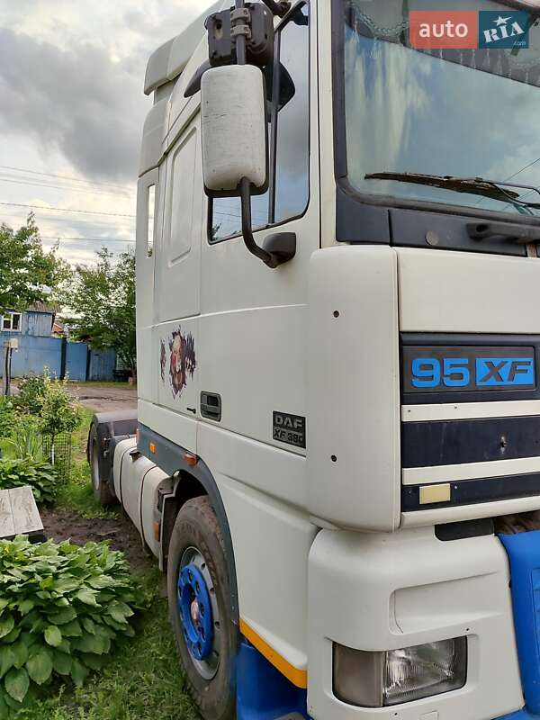 Тягач DAF XF 95 2002 в 