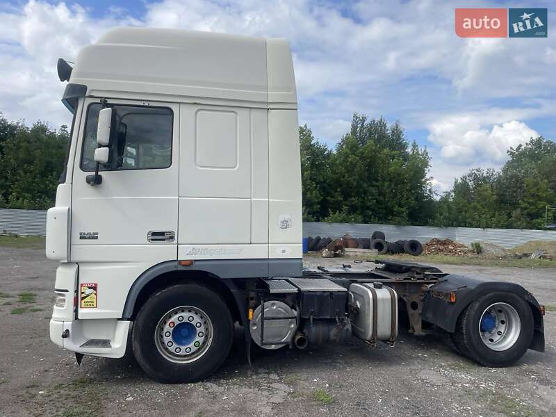 Тягач DAF XF 95 2004 в Ярмолинцах