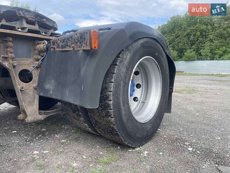 Тягач DAF XF 95 2004 в Ярмолинцах