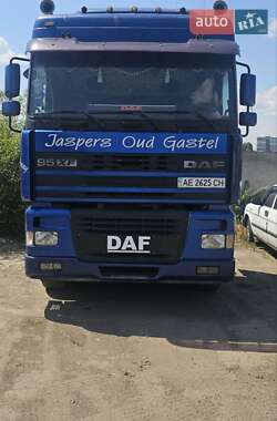 Тягач DAF XF 95 2000 в Дніпрі