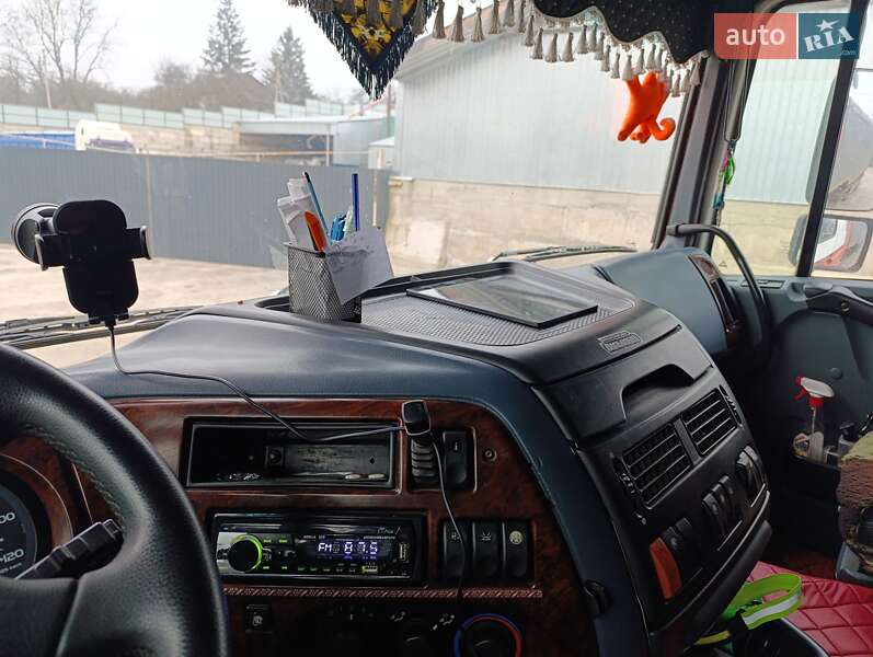 Самосвал DAF XF 95 2000 в Гайвороне