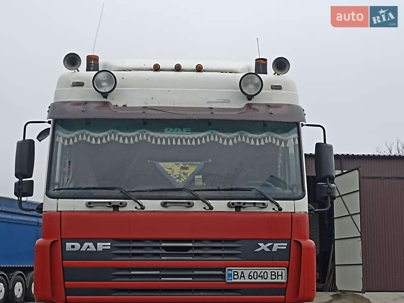 Самосвал DAF XF 95 2000 в Гайвороне
