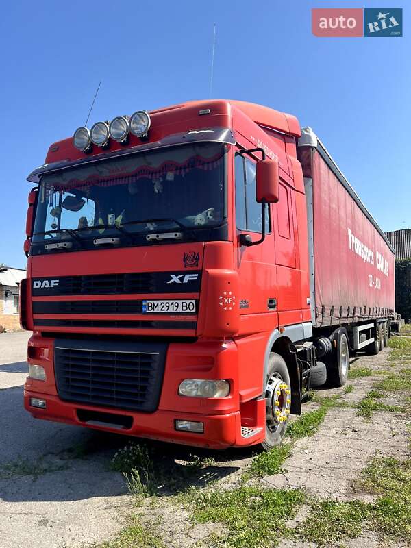 Тягач DAF XF 95 2004 в Ромнах