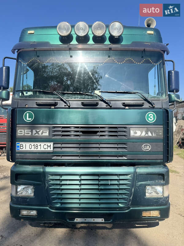 Тягач DAF XF 95 2003 в Полтаве