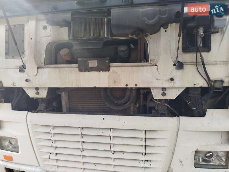 Тягач DAF XF 95 2001 в Одессе