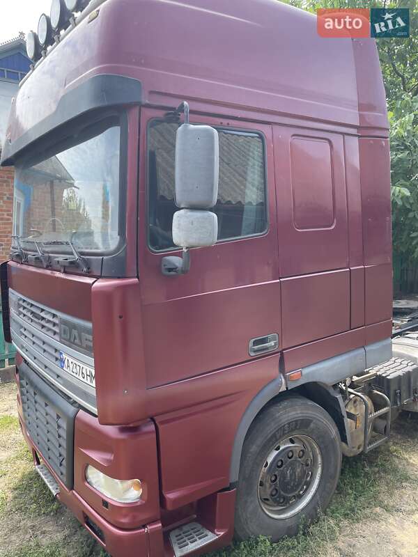 Тягач DAF XF 95 1999 в Виннице