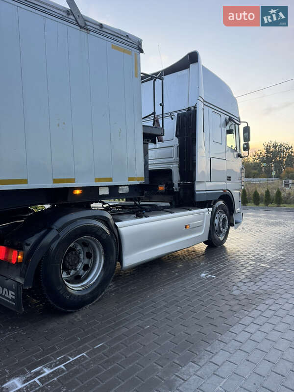 Тягач DAF XF 95 2006 в Самборе