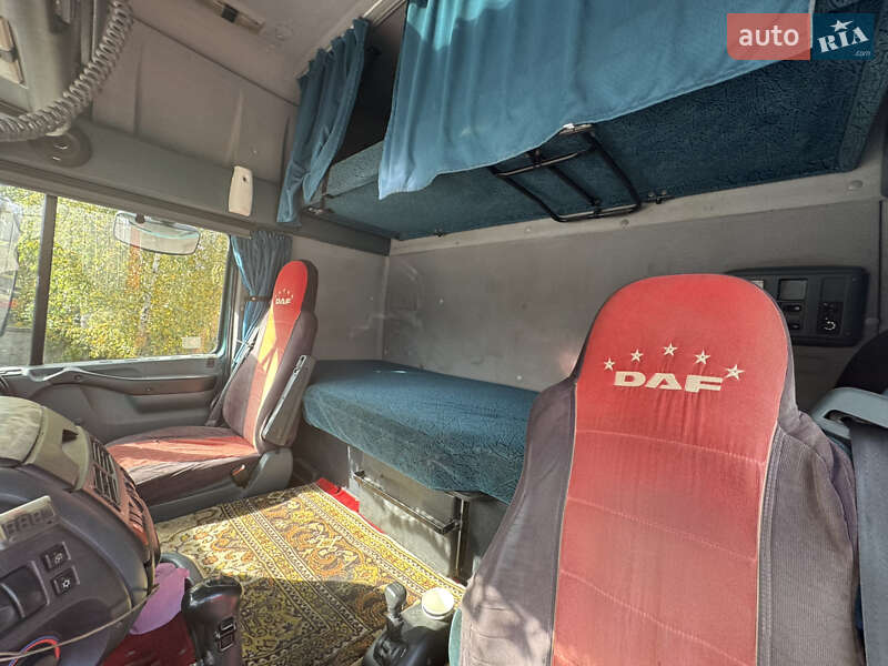 Зерновоз DAF XF 95 2006 в Остроге