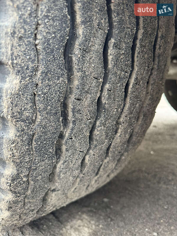 Зерновоз DAF XF 95 2006 в Остроге