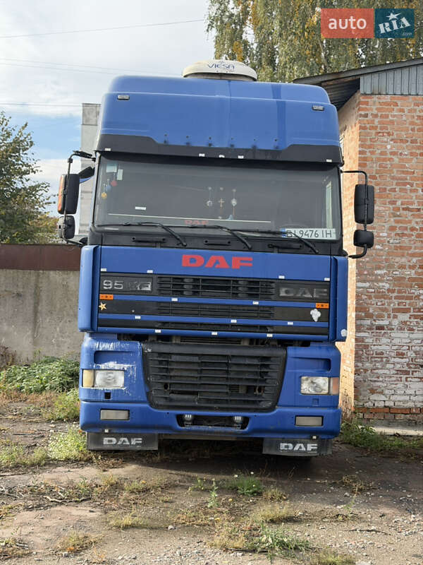 Тягач DAF XF 95 1999 в Лубнах