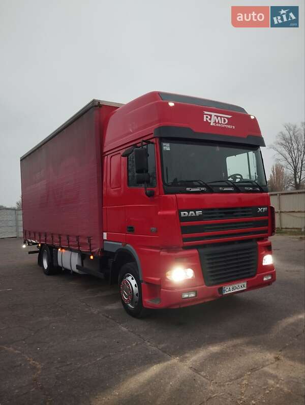 Вантажний фургон DAF XF 95 2006 в Кременчуці