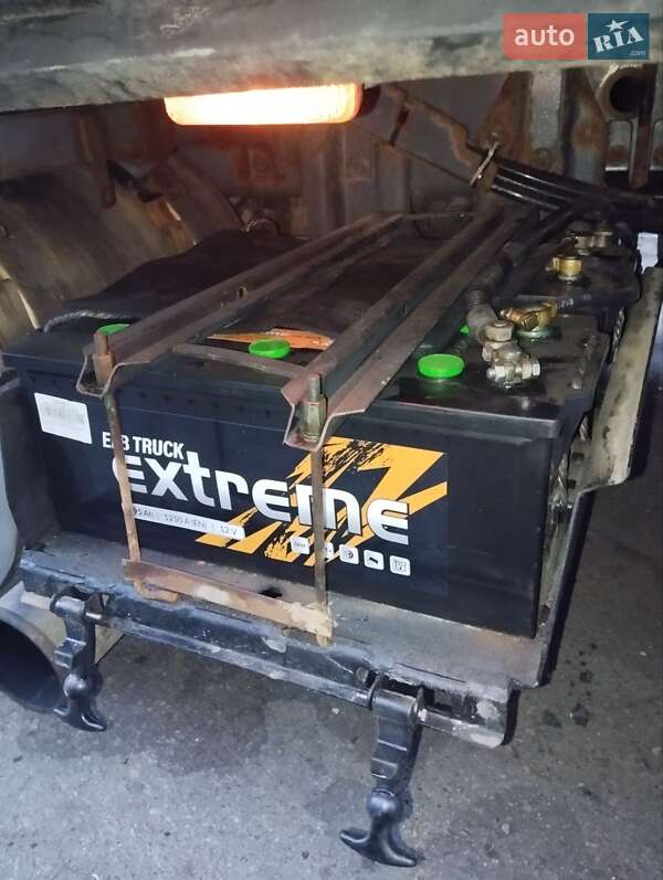 Вантажний фургон DAF XF 95 2006 в Кременчуці