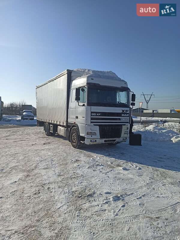 Тентованый DAF XF 95 2002 в Луцке
