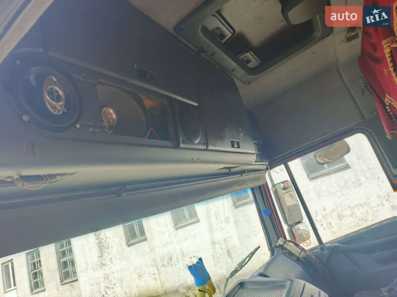 Грузовой фургон DAF XF 95 2000 в Полтаве