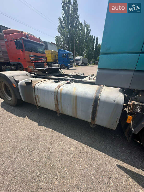 Зерновоз DAF XF 95 2000 в Николаеве