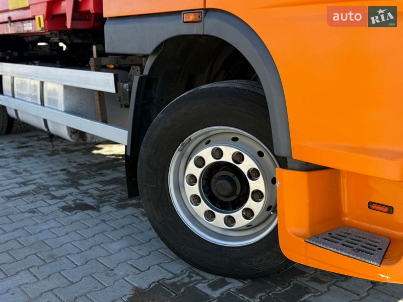 Контейнеровоз DAF XF 95 2002 в Вознесенську