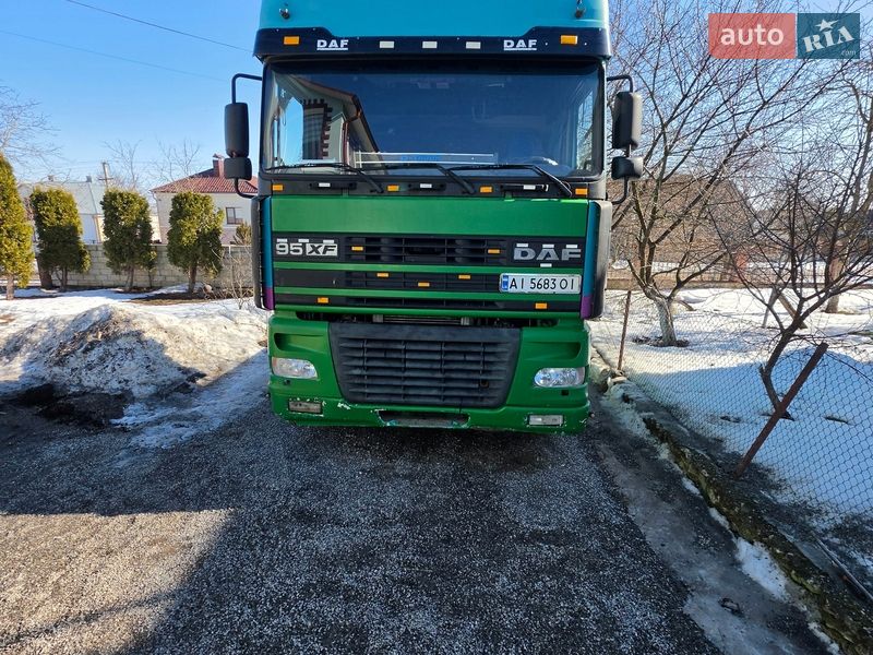 Тягач DAF XF 95 2002 в Збараже