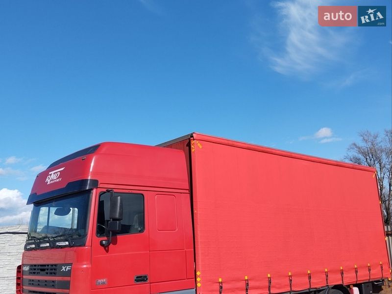 Вантажний фургон DAF XF 95 2006 в Кременчуці