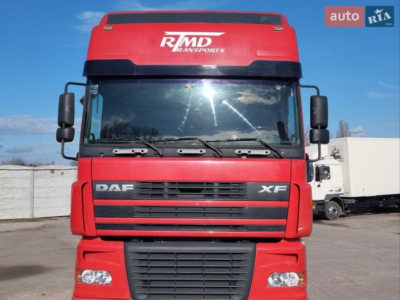 Вантажний фургон DAF XF 95 2006 в Кременчуці
