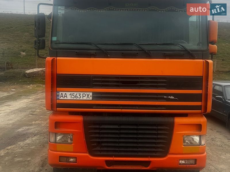 Тягач DAF XF 95 2001 в Киеве