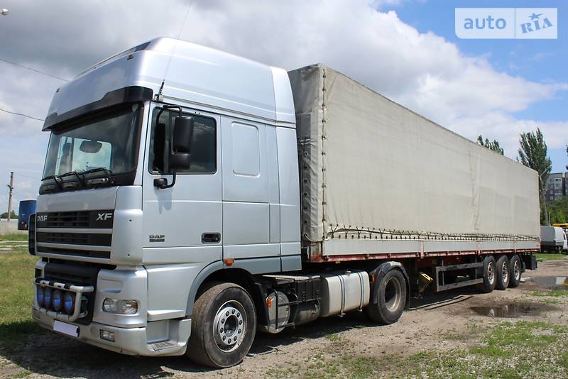 Тягач DAF XF 2005 в 