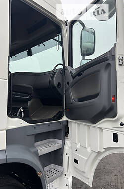 Тягач DAF XF 2016 в 