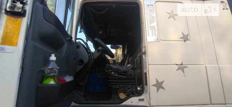 Тентованый DAF XF 2003 в Яготине