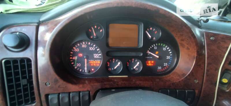 Тентованый DAF XF 2003 в Яготине