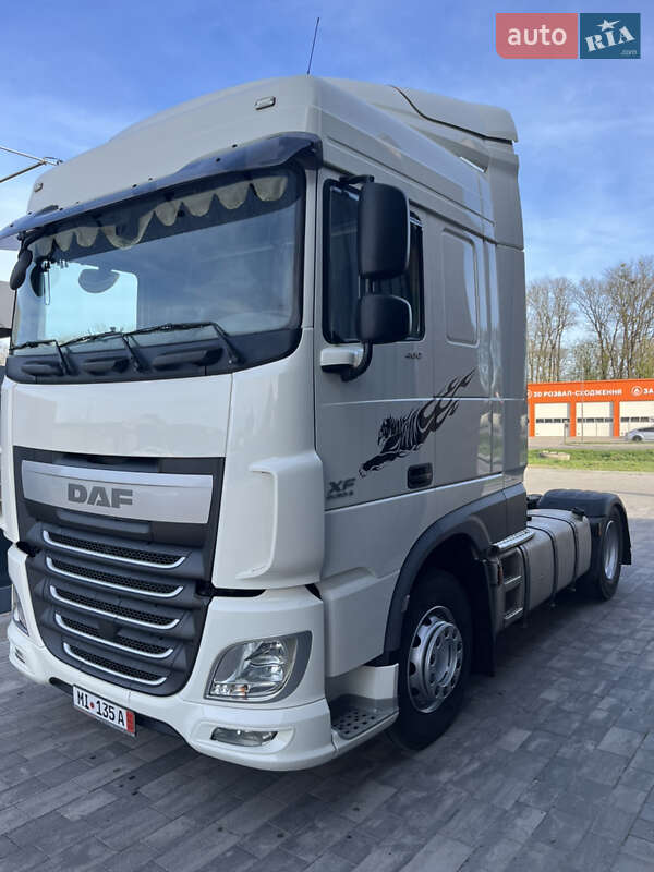 Тягач DAF XF 2016 в Луцке