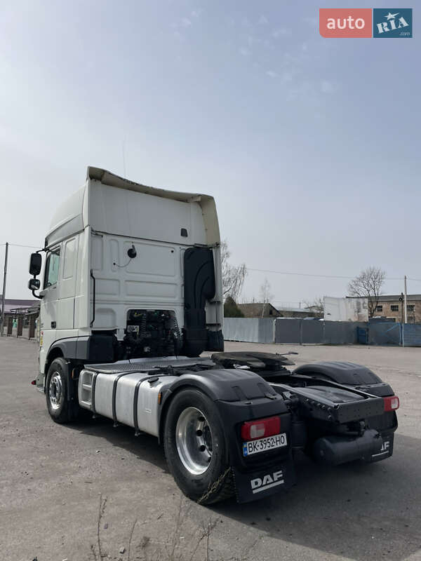Тягач DAF XF 2016 в Сарнах