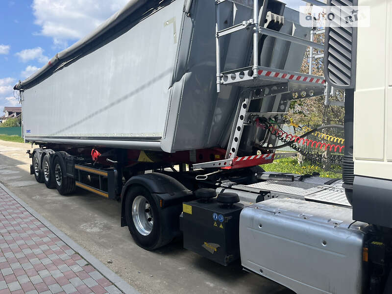 Тягач DAF XF 2015 в Тернополе