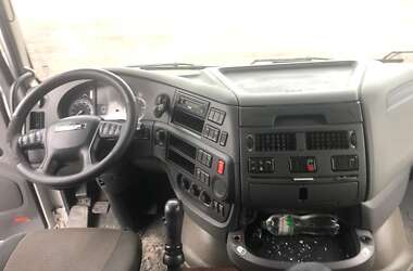 Тягач DAF XF 2015 в 