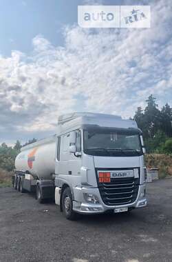 Тягач DAF XF 2015 в 
