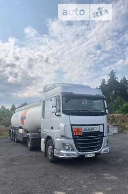 Тягач DAF XF 2015 в Гостомеле