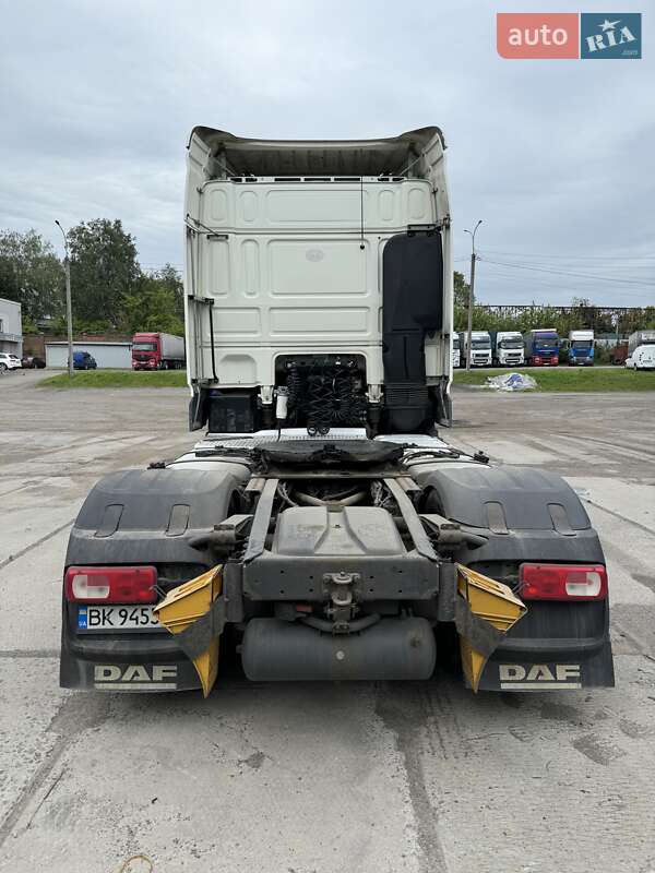 Тягач DAF XF 2015 в Ровно