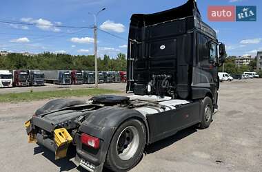 Тягач DAF XF 2015 в 