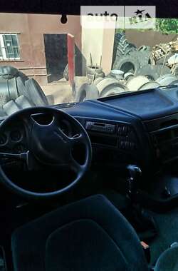Тягач DAF XF 2001 в 