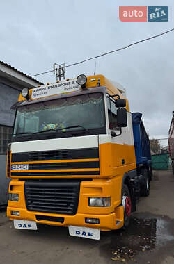 Тягач DAF XF 2000 в 