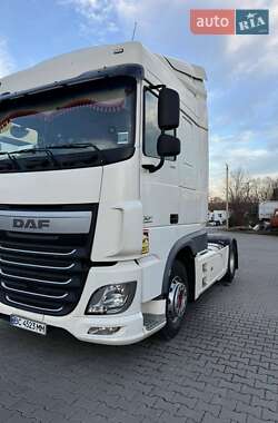 Тягач DAF XF 2015 в 