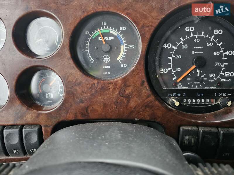 Тягач DAF XF 2002 в Збараже
