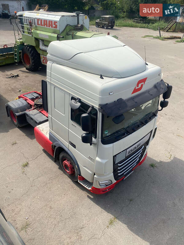 Тягач DAF XF 2015 в Киеве